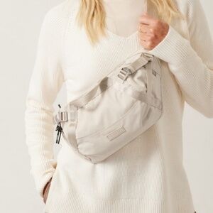 Athleta Excursion Large Belt Bag
